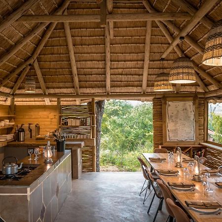 Bundox Explorer Camp Hoedspruit Buitenkant foto
