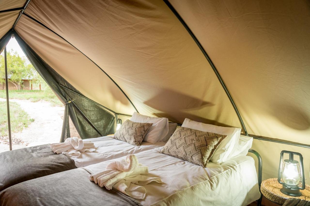 Bundox Explorer Camp Hoedspruit Buitenkant foto